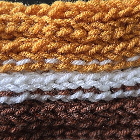 Handmade Knit Turban Headband - Picture 4 of 5